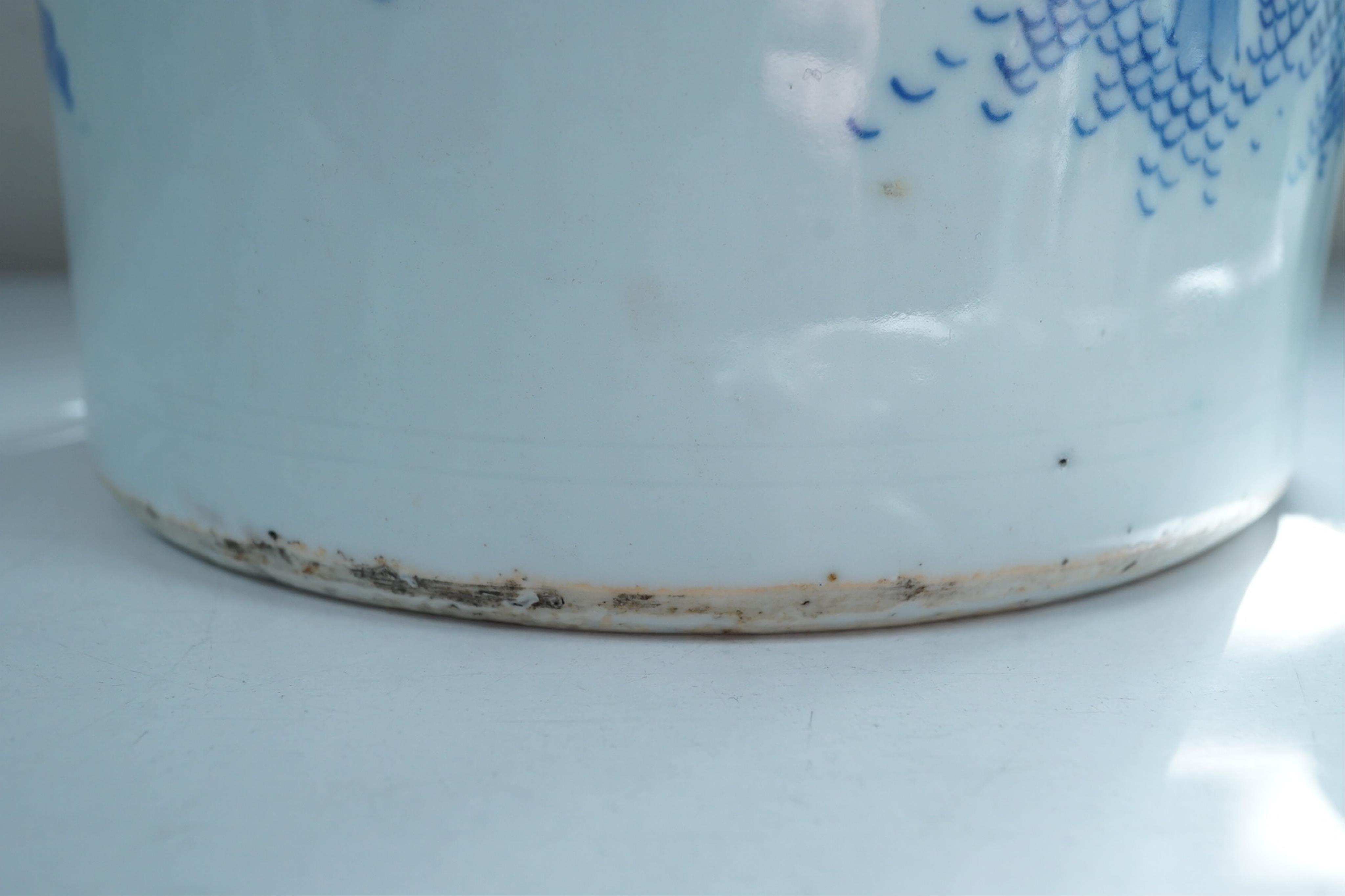 A Chinese Transitional blue and white ‘Ladies’ rolwagen vase, Chongzhen period (1627-1644)
